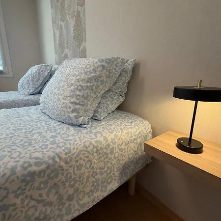 Quiet Des Rochettes Between Tours & Le Mans Apartment *